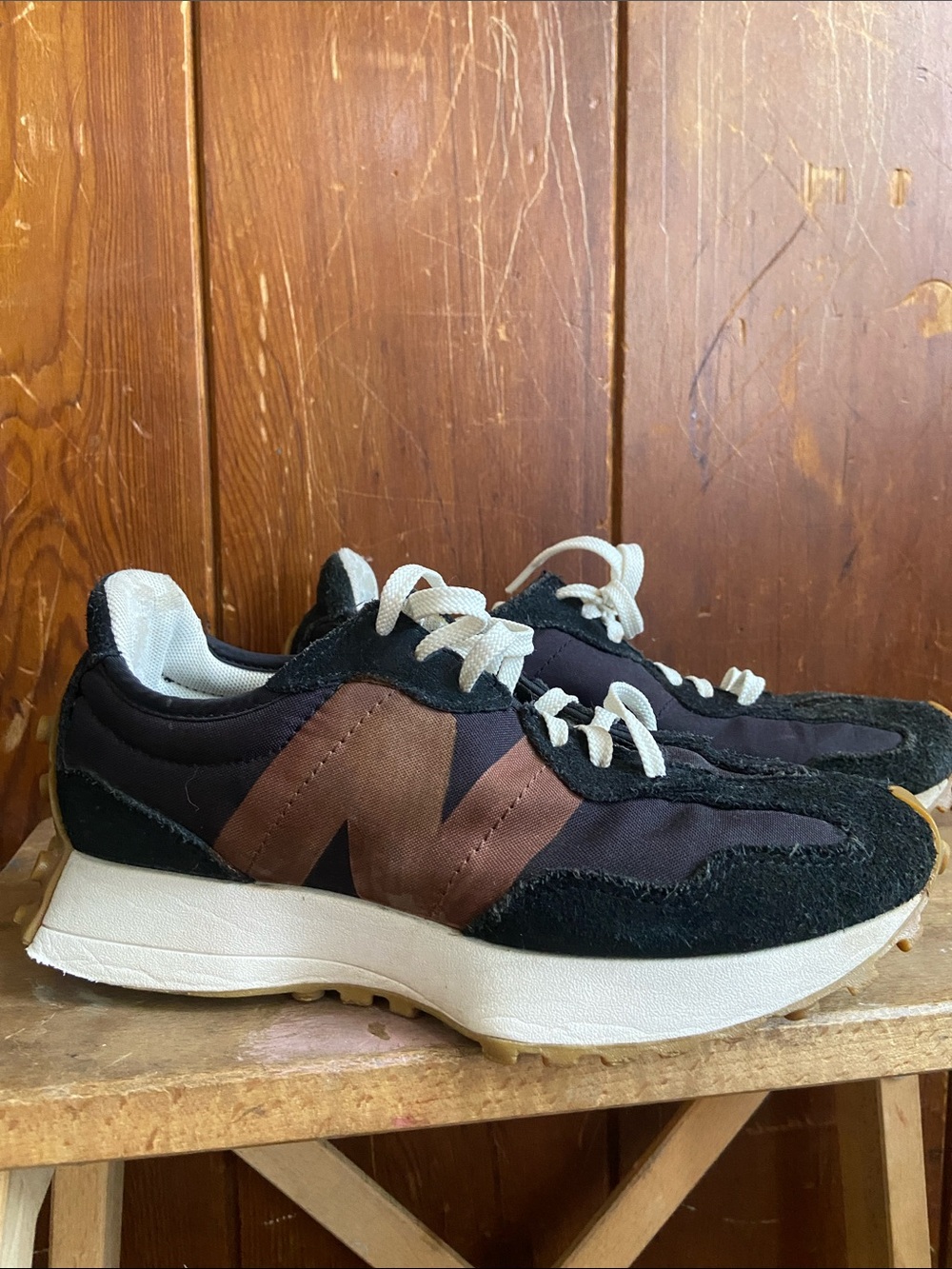 SHOES DISCOUNTED TODAY ONLY New balance 327 sneakers size 6